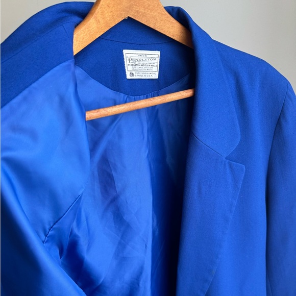 Pendleton women’s blazer and skirt set. - Picture 11 of 13